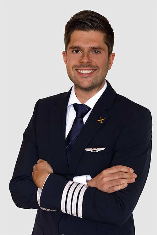 Uviation_Luftfahrtdienstleistungen_Marc_Ulm_Pilot_Pilatus_PC12_Freelance_Piloten